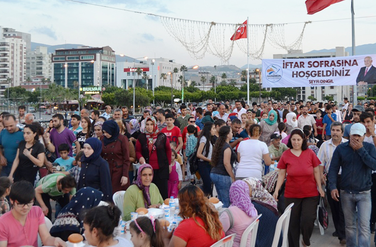 bld-iftar yemeği4